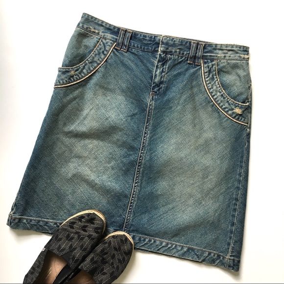 Tommy Hilfiger Dresses & Skirts - Tommy Hilfiger Faded Fabric Trim Denim Jean Skirt